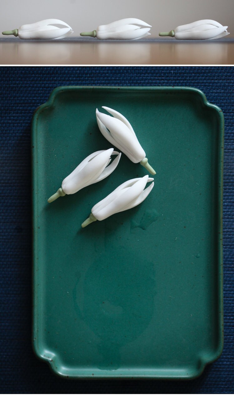 Gohobi A set of 3 handmade ceramic white flower buds tea pet ornament